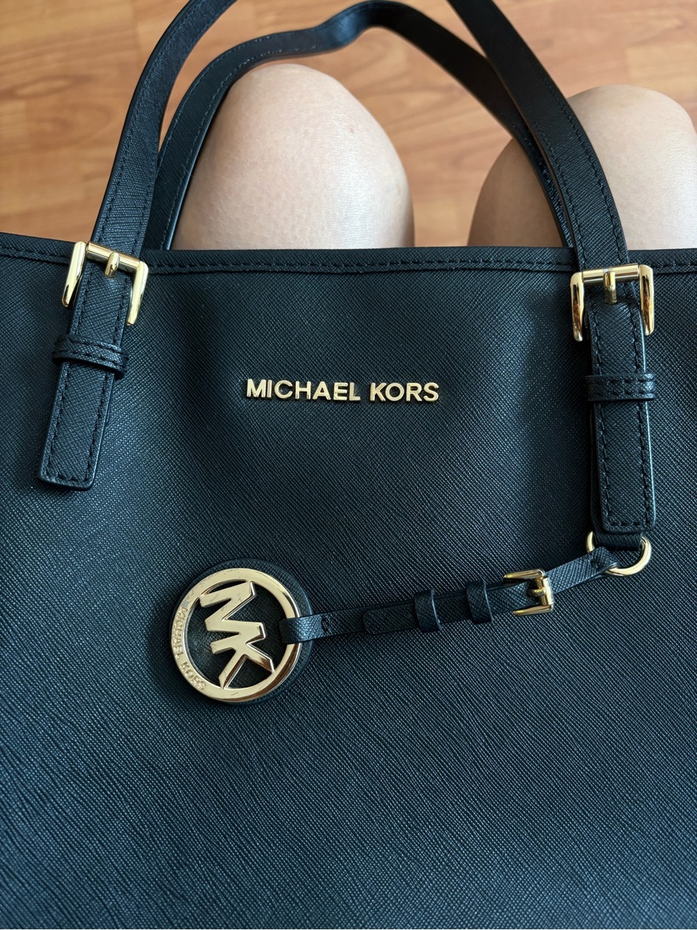 Micheal Kors handbag - Picture 2 of 6